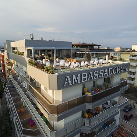 Hotel Ambassador Bibione Buitenkant foto
