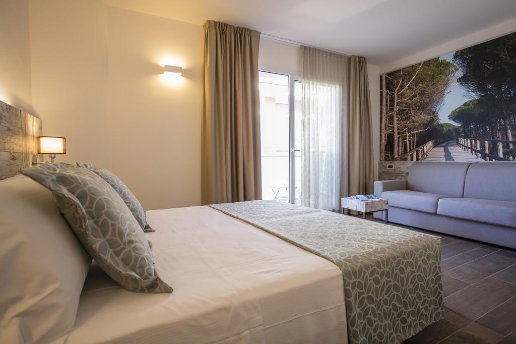 Hotel Ambassador Bibione Buitenkant foto