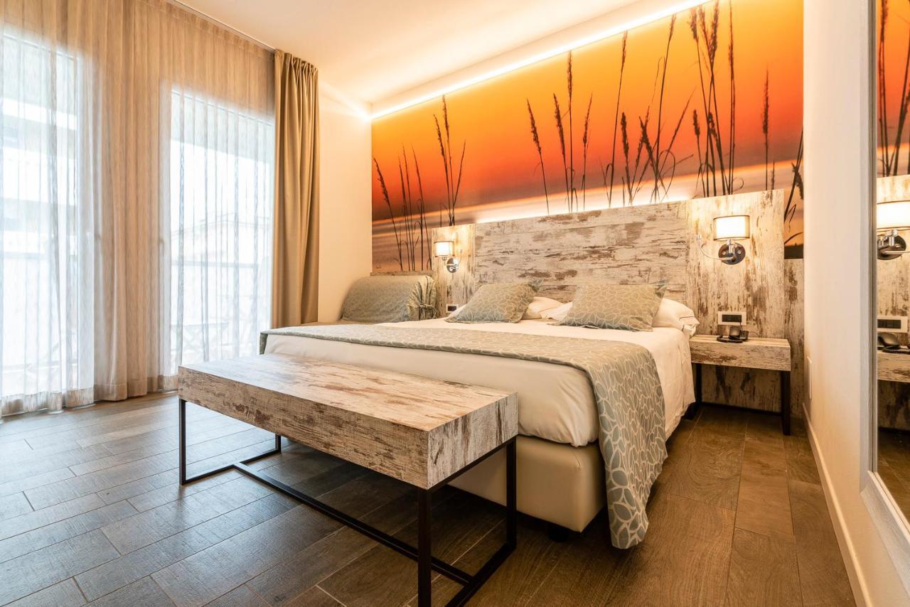 Hotel Ambassador Bibione Buitenkant foto